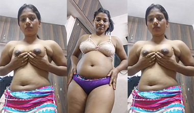 Sexy Kerala Mallu Girl Fingering Her Pussy Show Bf Call